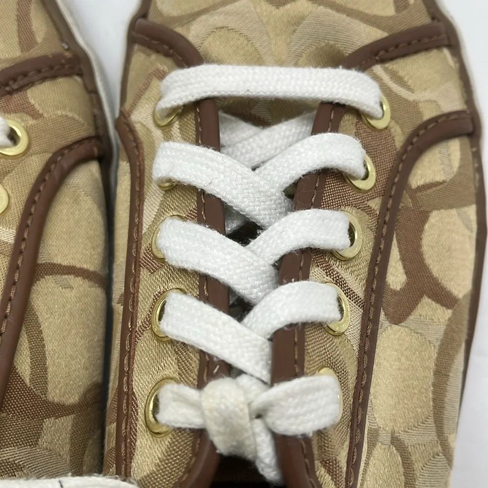 Coach Dee Logo Tennis Shoe‎ Lace Up Brown Sneaker Size 7B Athletic Preppy Retro